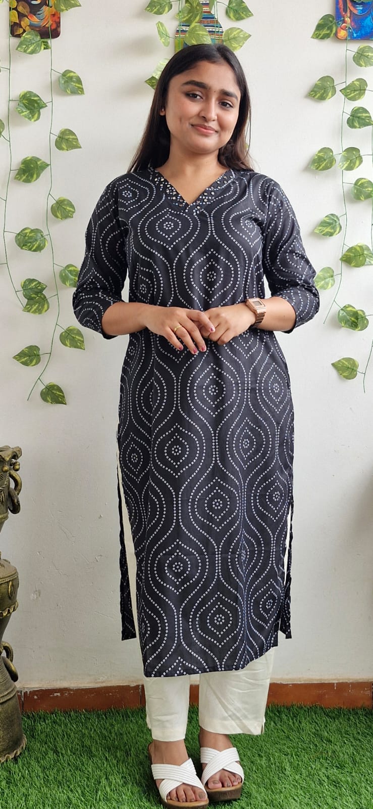 Black Bandhini mirror work kurta