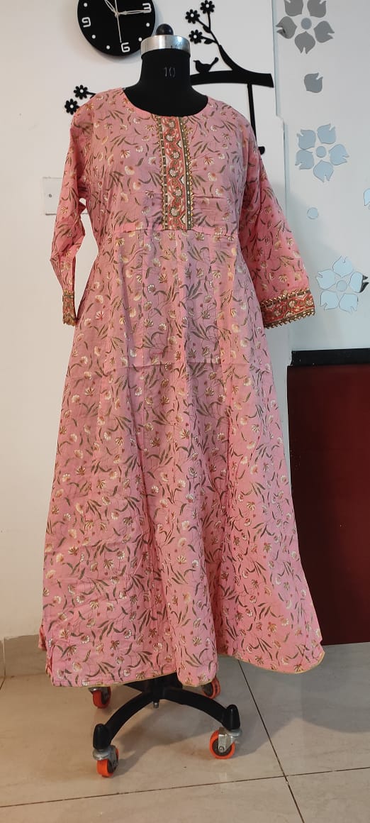 Peach Floral Zari Anarkali